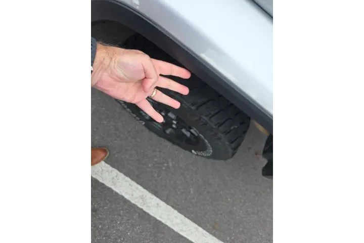 $32928 : Jeep Gladiator 2023 4x4 Spor image 3