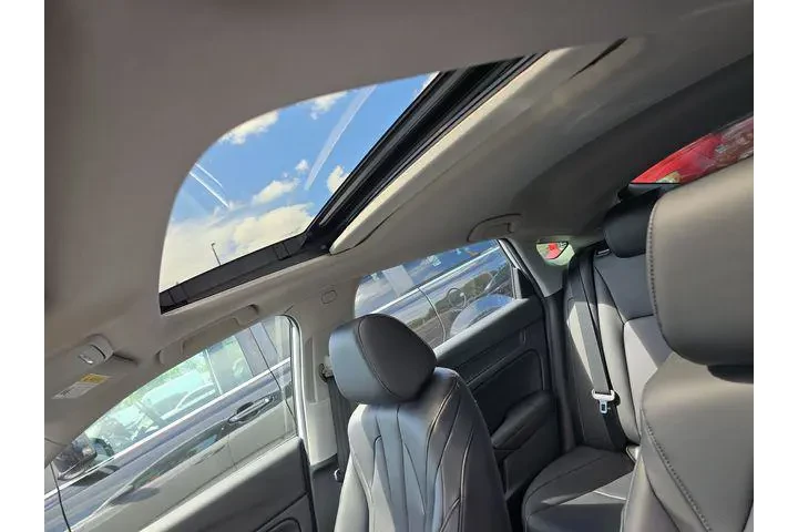 $29861 : Acura Integra 2023 4dr Liftb image 9