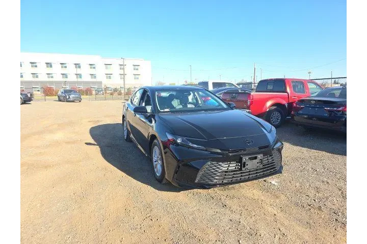 $33900 : Toyota Camry 2026 LE 4dr Sed image 1