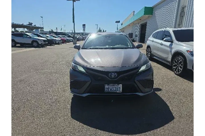 $17900 : Toyota Camry Hybrid 2022 XSE image 2