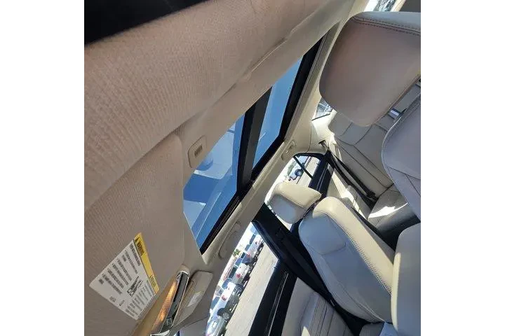 $11888 : Chrysler 300 2017 Limited 4d image 10