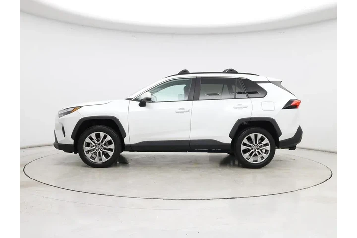 $34998 : Toyota RAV4 2024 XLE Premium image 3