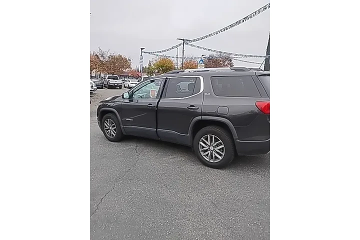 $13988 : GMC Acadia 2017 4x4 SLE-2 4d image 3