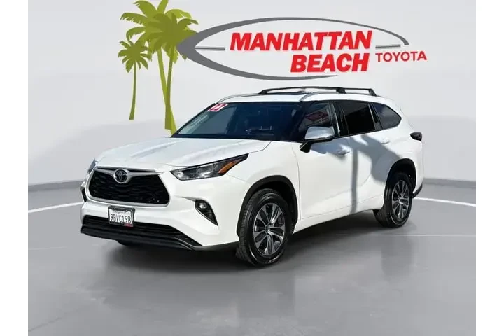 $34566 : Toyota Highlander 2022 XLE 4 image 1