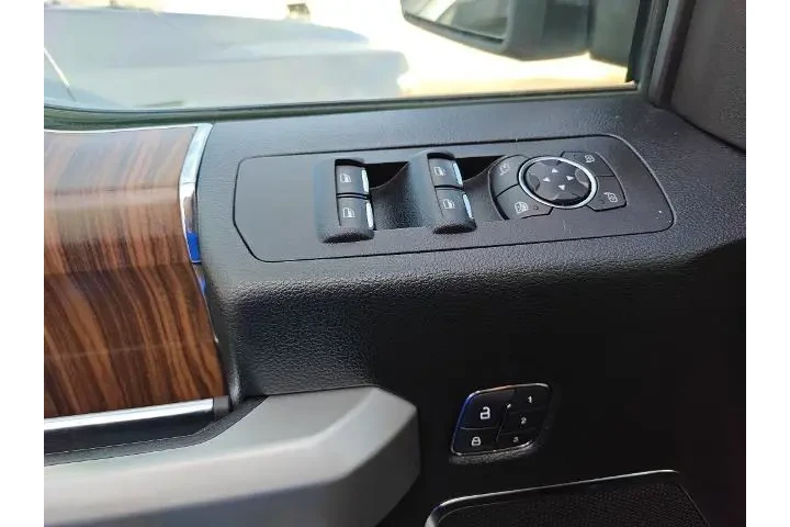 $28399 : Ford F-150 2016 4x4 King Ran image 8