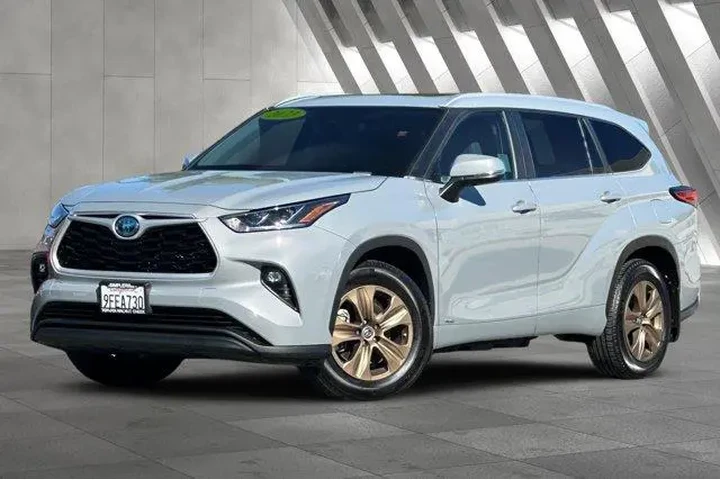 $34900 : Toyota Highlander Hybrid 202 image 2
