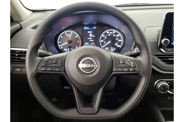 $24998 : Nissan Altima 2025 2.5 S 4dr image 10