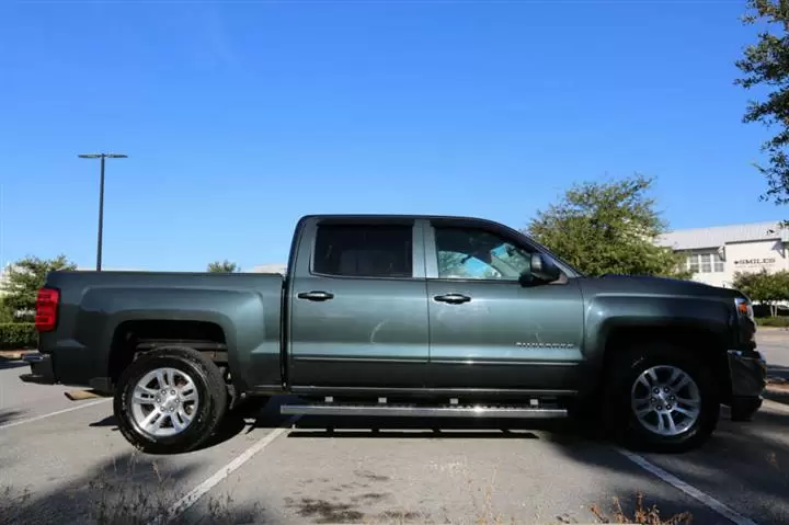 $17000 : 2017 Chevrolet Silverado LT 4D image 3