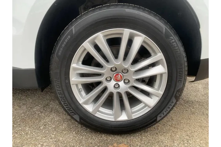 $13995 : 2018 F-PACE 20d Prestige image 5