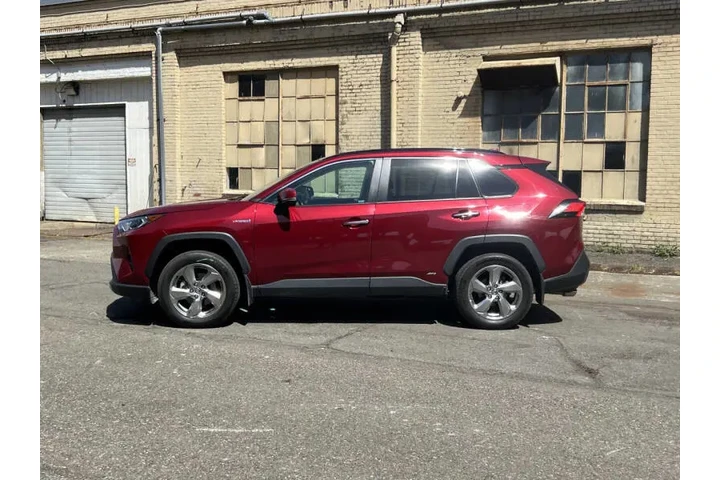 $33988 : 2020 RAV4 Hybrid Limited image 4