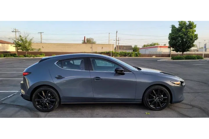 $21300 : 2023 3 Hatchback 2.5 S Carbon image 10