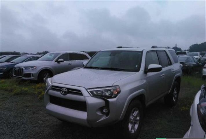 $33990 : PRE-OWNED 2023 TOYOTA 4RUNNER image 1