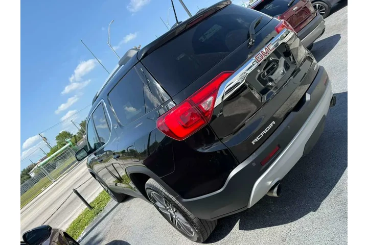 $1500 : GMC ACADIA SLT image 4