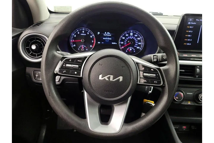 $14998 : Kia Forte 2022 LXS 4dr Sedan image 10