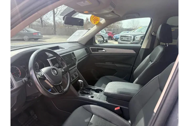 $11950 : 2019 Atlas V6 SE image 9