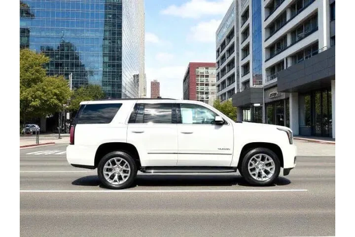 2018 GMC Yukon image 2