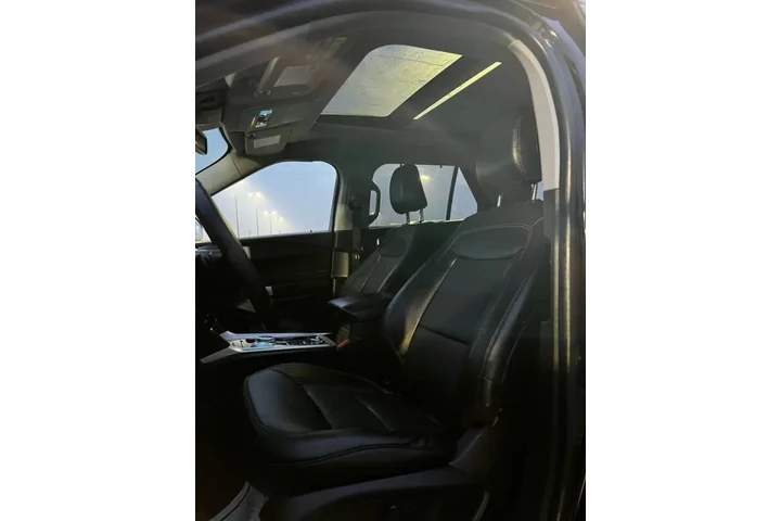 $25450 : 2021 Explorer Limited image 9