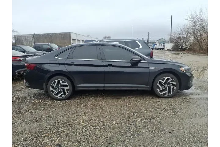 $22241 : Volkswagen Jetta 2024 SEL 4d image 2