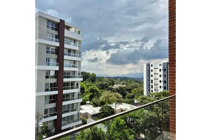 $2600 : Apartamento en Alquiler en Vis image 7