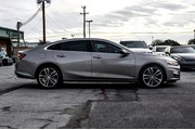 $20100 : Chevrolet Malibu 2024 LT 4dr thumbnail