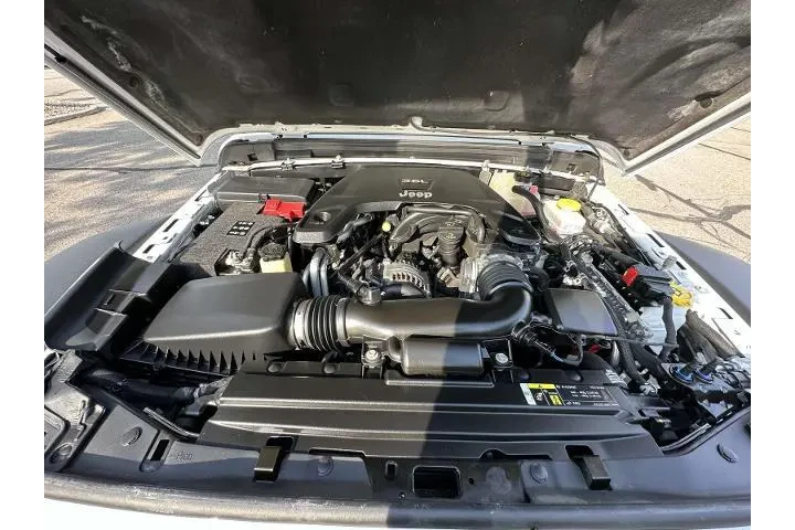 $25499 : Jeep Wrangler Unlimited 2018 image 8