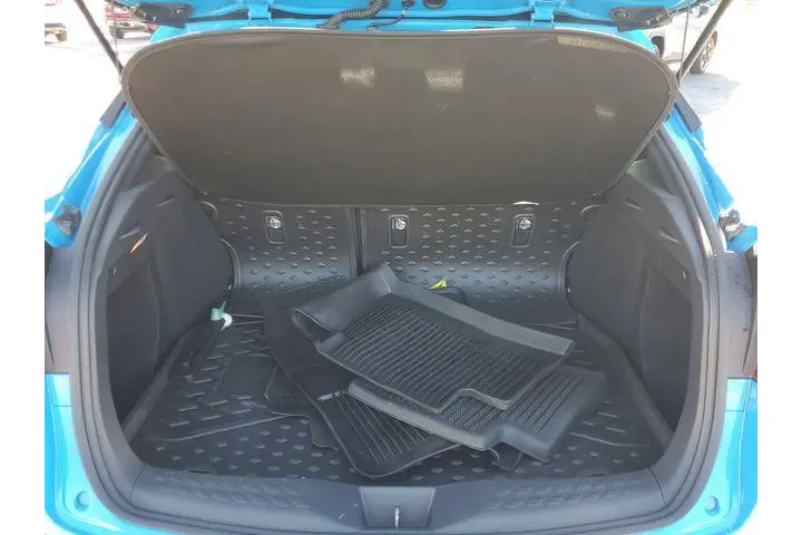 $17596 : Toyota C-HR 2019 LE 4dr Cros image 8