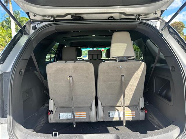 $6300 : 2013 Ford Explorer image 2