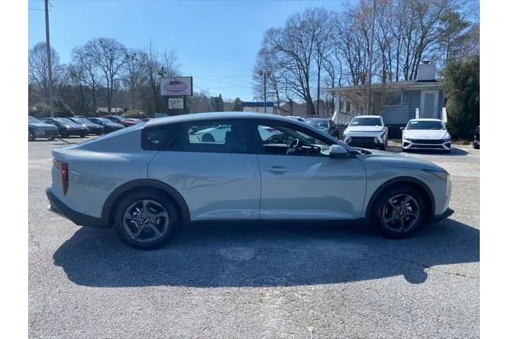 $19920 : Kia K4 2025 LXS 4dr Sedan image 7