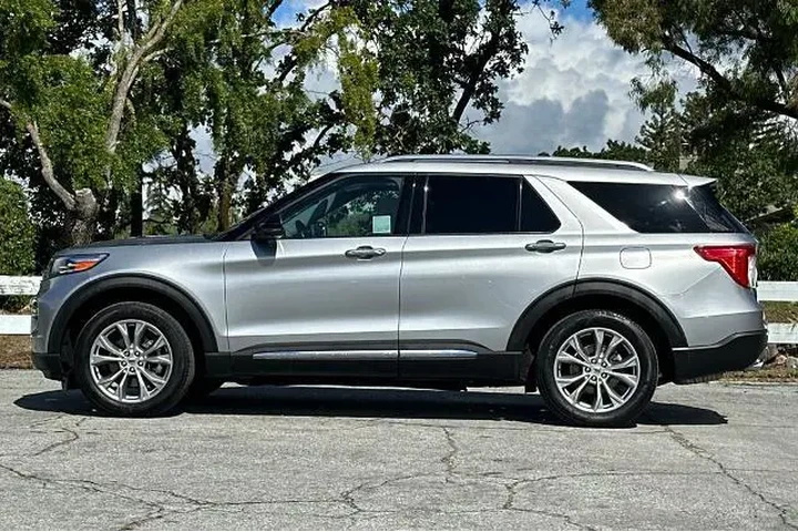 $34971 : Ford Explorer 2023 AWD Limit image 8