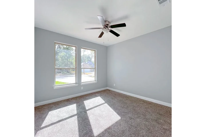 Baselisa Fontes–Rendon Realty image 4