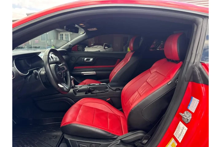 2022 Mustang GT Premium Coupe image 10