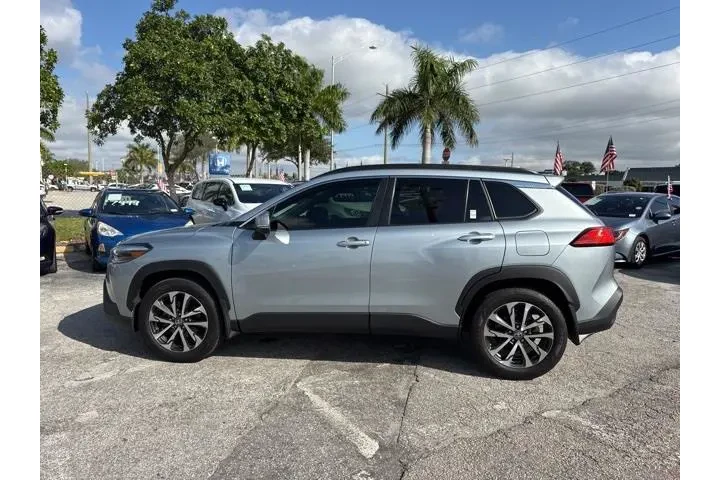 $26988 : Toyota Corolla Cross 2024 XL image 6