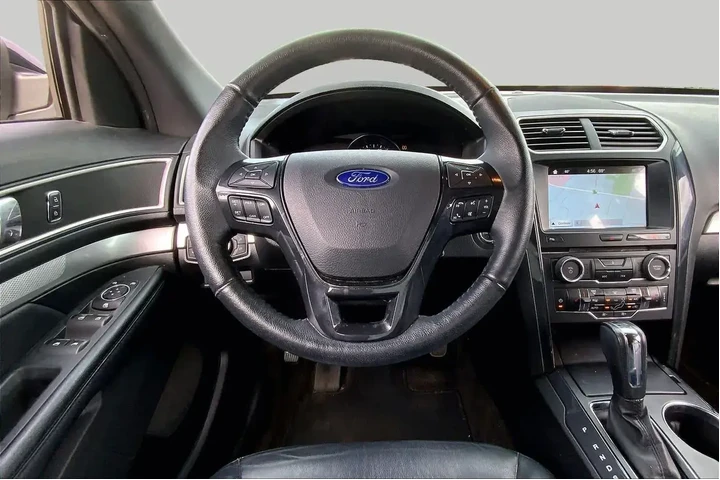 $12865 : Ford Explorer 2017 XLT 4dr S image 6