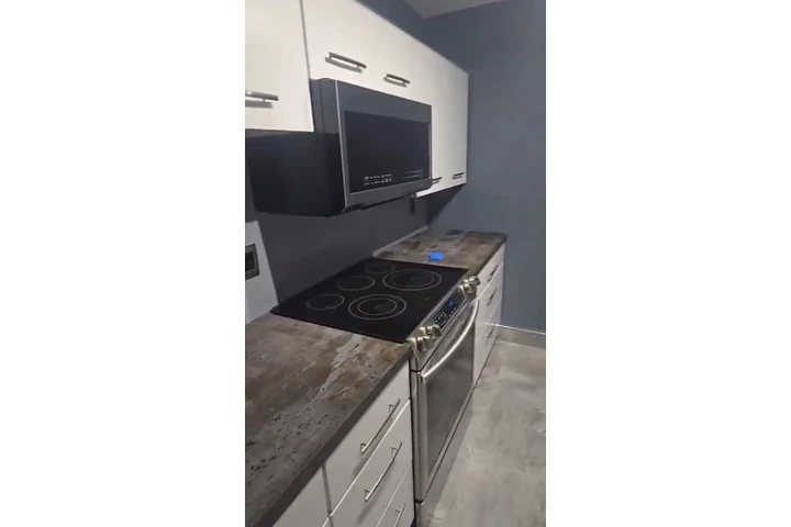 $1600 : Rento apartamento 2B -1B image 1