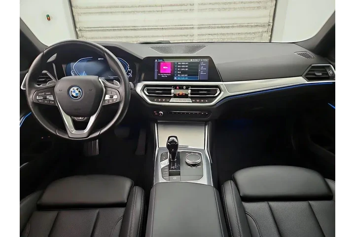 $27998 : BMW 3 Series 2022 330e 4dr S image 9
