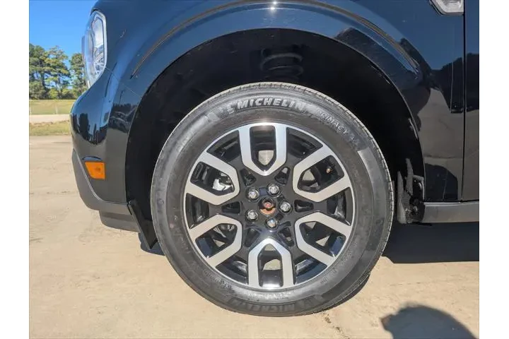 $26020 : Ford Maverick 2023 Lariat 4d image 9