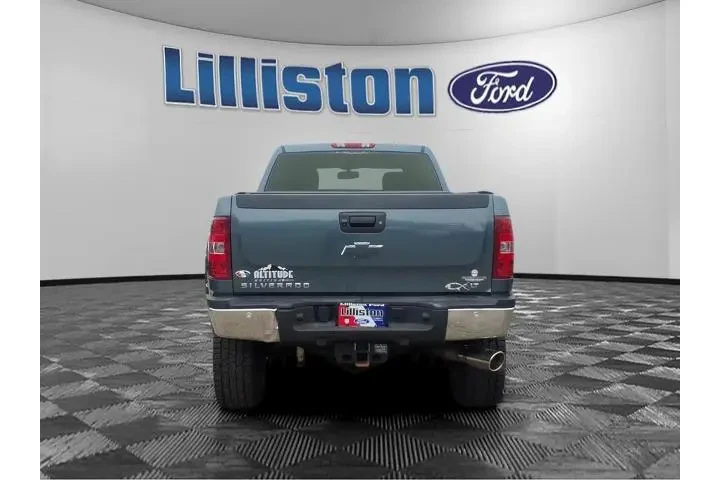 $32237 : Chevrolet Silverado 2500HD 2 image 4