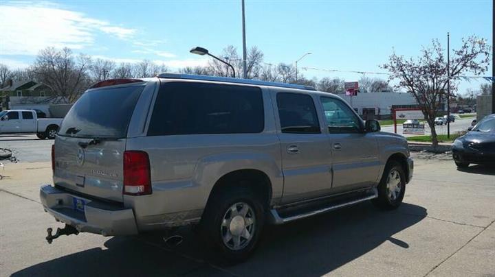 $7999 : 2004 Escalade ESV Platinum Ed image 7