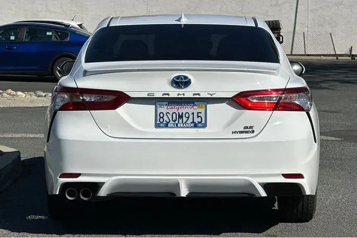 $20338 : Toyota Camry Hybrid 2020 SE image 8