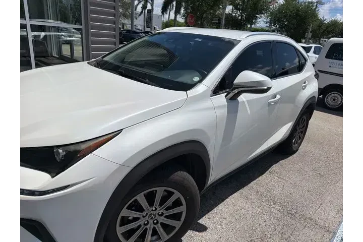 $17990 : Lexus NX 300 2018 4dr Crosso image 4