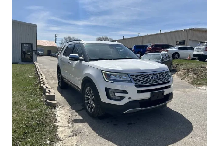 $15990 : 2017 Explorer Platinum image 10