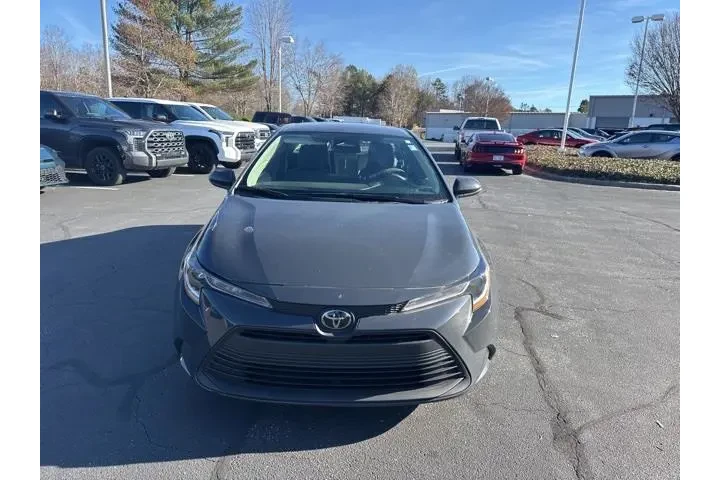 $20620 : Toyota Corolla 2024 LE 4dr S image 2