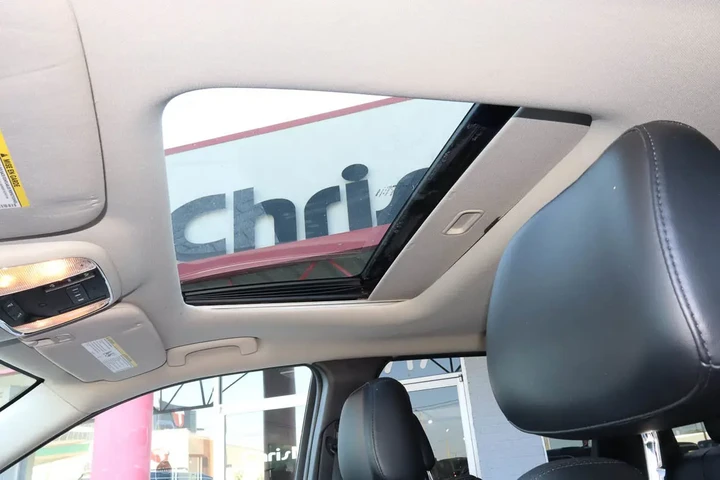 $10949 : 2013 Grand Cherokee 4WD 4dr L image 8