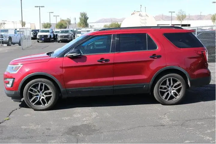 $17533 : Ford Explorer 2016 AWD Sport image 5