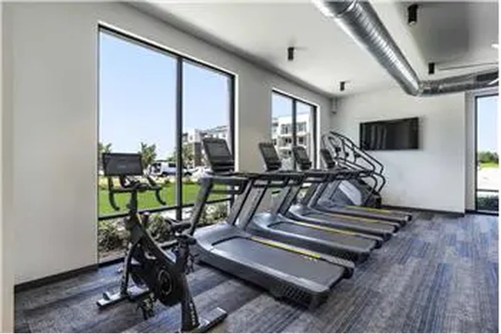 $2287 : Rental property with 3 bedro image 2