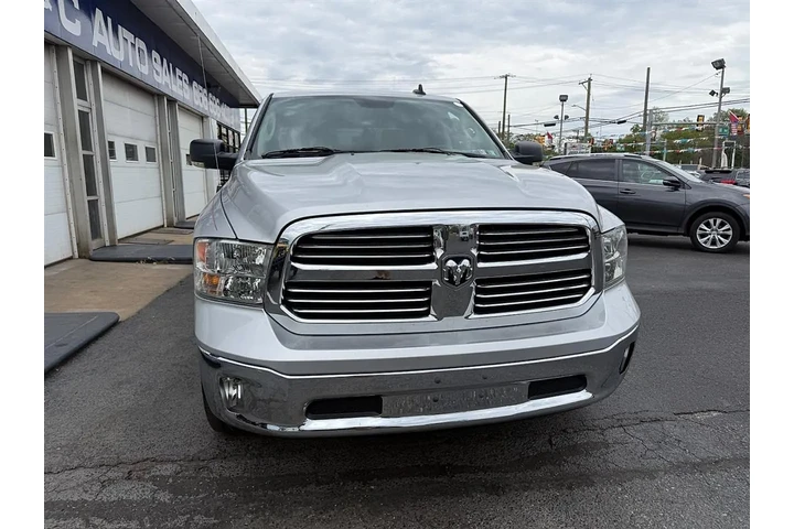 $22900 : 2015 RAM 1500 SLT Crew Cab SW image 2