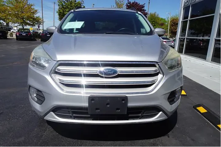 $11999 : 2018 Escape image 3