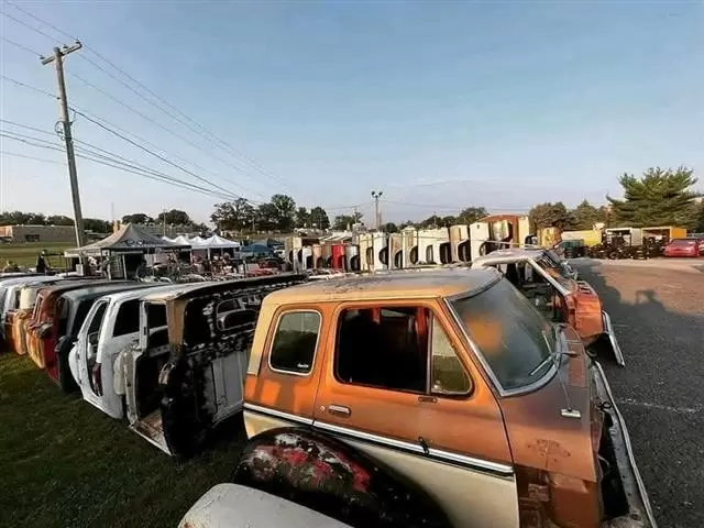 $1000 : 1987 Squarebody , Chevy,  GMC image 4