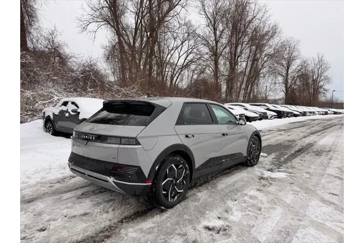 $23500 : Hyundai IONIQ 5 2023 AWD SEL image 3