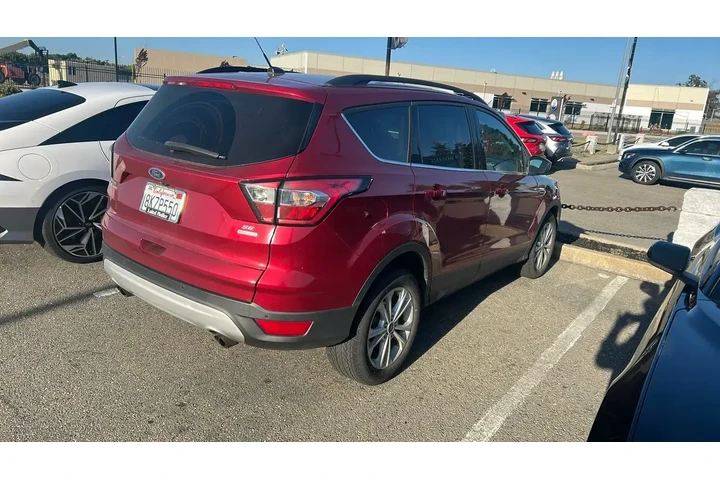 $9999 : Ford Escape 2017 SE 4dr SUV image 2